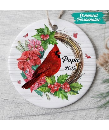 Ornement de Noël commémoratif personnalisé - Papa, Maman - Couronne de cardinaux oiseaux - 0062O030B est présent 