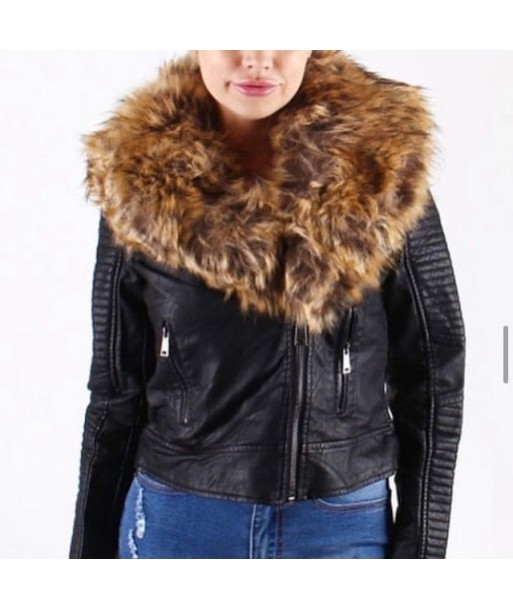 Ladies Vegan Fashion Asymmetrical with Faux Fur Collar Véritable concentré