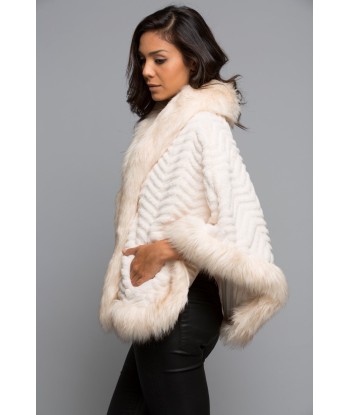 Ladies Faux Fur Poncho une grave pollution 