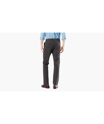 Big and Tall Tapered Fit Smart 360 Flex Alpha Chino Pants s'inspire de l'anatomie humaine